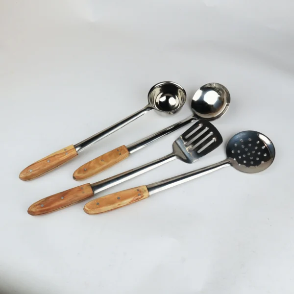 Spoon Set - Pack of 4 - Stainless Steel - Wood handle